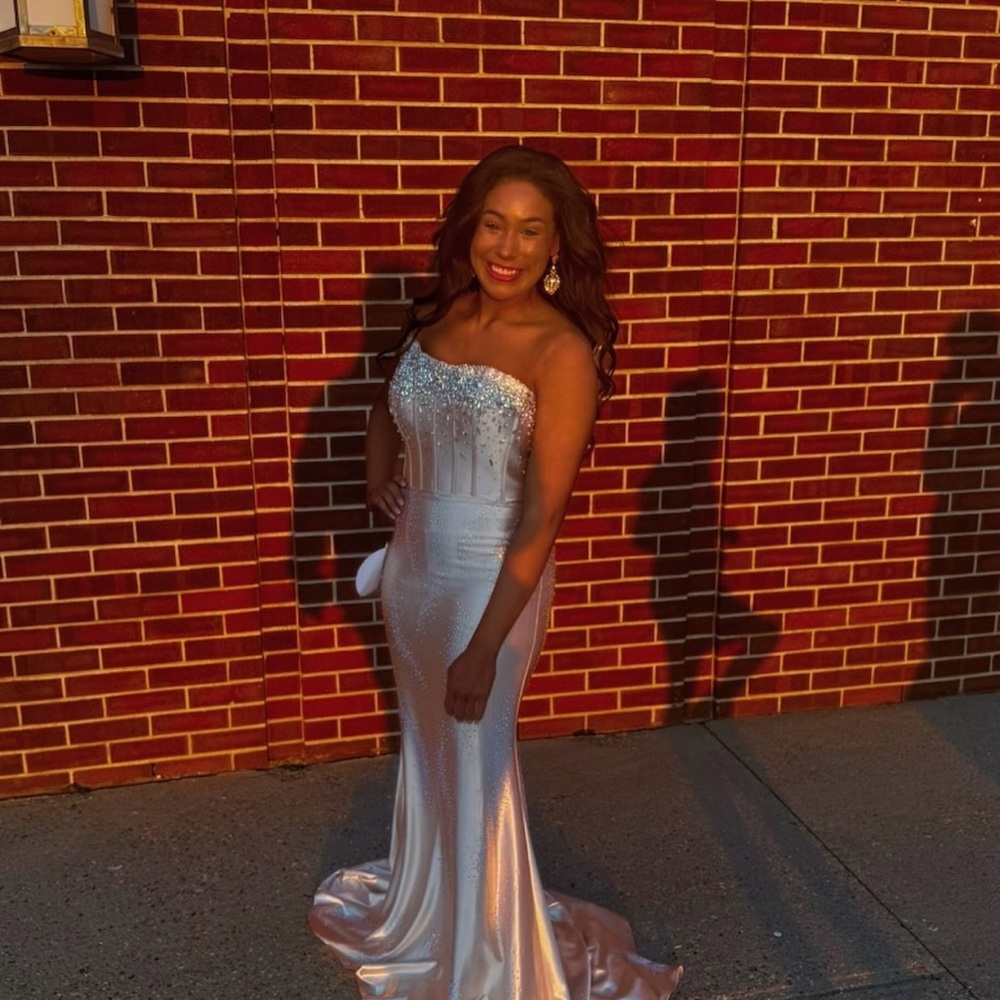 Elegant White Strapless Evening Gown